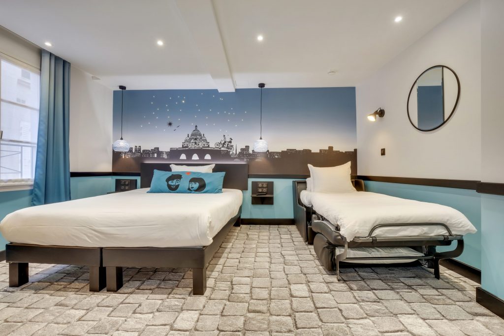 Hotel Lucien & Marinette - Chambre Triple-Bleue-0uverte